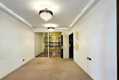 Apartament cu 3 camere decomandat în Tractorul - 3