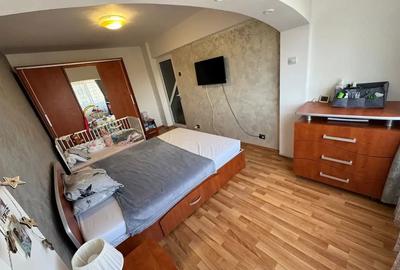 Apartament cu 4 camere decomandat în Central - 4