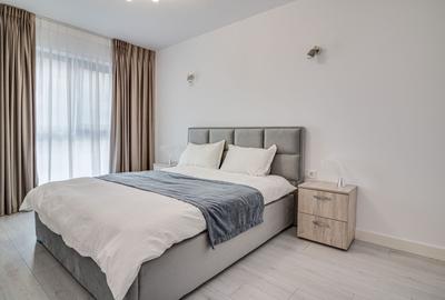 Apartament cu 3 camere semidecomandat în Pipera