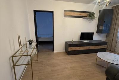 Apartament cu 3 camere decomandat în Cantemir