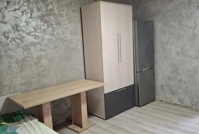 Garsonieră semidecomandată în Titan