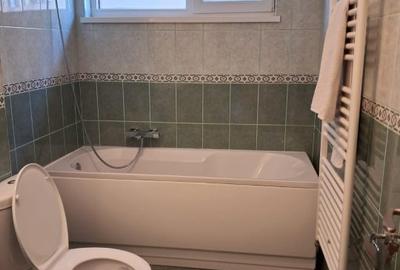 Apartament cu 3 camere decomandat în Independenței
