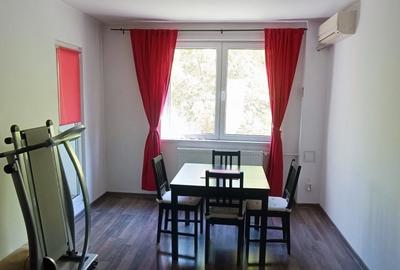 Apartament cu 3 camere decomandat în Crângași