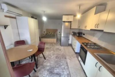 Casă cu 3 camere cu Teren 293 Mp în Central