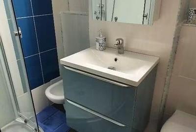 Apartament cu 4 camere decomandat în Florești