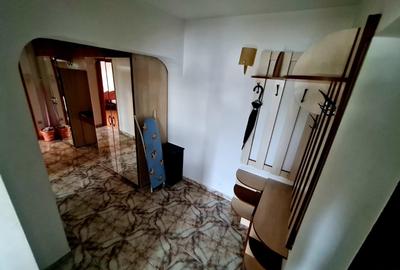 Apartament cu 3 camere decomandat în Nicolina - 8