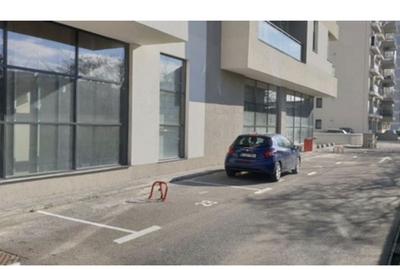 Spațiu comercial, de 161 mp, în Titan - 2