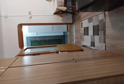 Apartament cu 2 camere semidecomandat în Solidarității