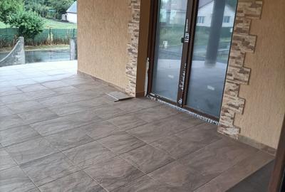 Casă cu 5 camere cu Canalizare în Vest - 5