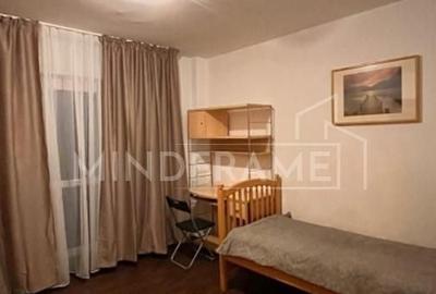 Apartament cu 3 camere în Tineretului