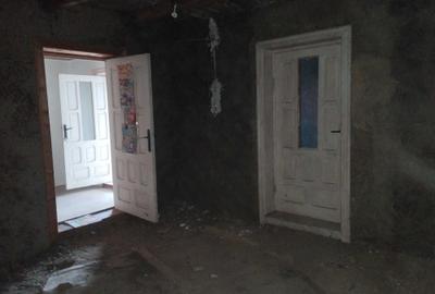 Casă cu 4 camere cu Teren 1600 Mp în Central - 5