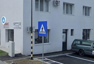 Apartament cu 4 camere în Central - 1