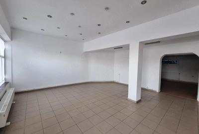 Spațiu comercial, de 80 mp, în Nord - 9