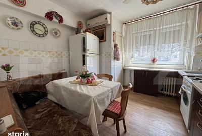 Apartament cu 3 camere în Nufărul - 11