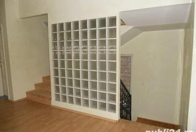 Casă cu 8 camere cu Teren 200 Mp în Gherla