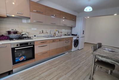 Apartament cu 3 camere semidecomandat în Viziru 1 - 8