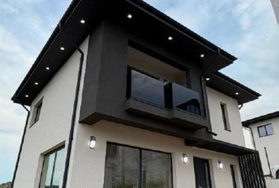 Casă individuală cu 4 camere cu Teren 430 Mp în Bucium - 1