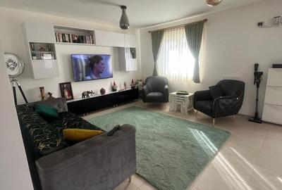 Casă cu 3 camere cu Teren 270 Mp în Berceni