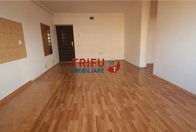Apartament cu 3 camere decomandat în Cetate