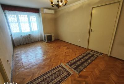 Apartament cu 2 camere semidecomandat în Tei