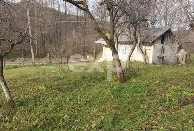 Teren Construcții intravilan de 2200 mp, în Râu Alb de Sus