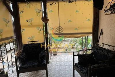 Casă cu 4 camere cu Teren 250 Mp în Est