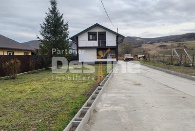 Casă individuală cu 6 camere cu Canalizare în Lipovăț - 3