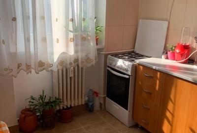 Garsonieră decomandată, mobilată în Grădiște