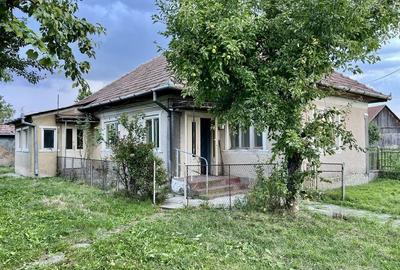 Casă cu 2 camere cu Teren 1642 Mp în Bonț - 5