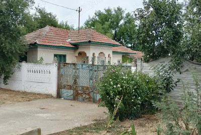 Casă cu 3 camere în Scăești - 2