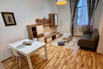 Apartament cu 3 camere decomandat în Vitan