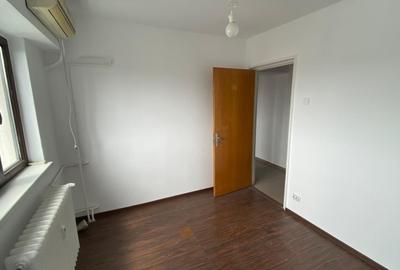 Apartament cu 4 camere decomandat în Amzei - 11