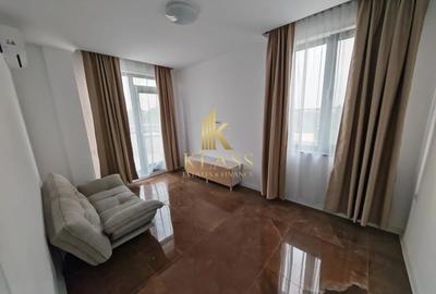 Apartament cu 3 camere decomandat în Tunari