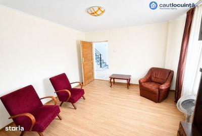 Casă cu 4 camere în Purcăreni