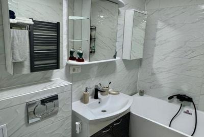 Apartament cu 2 camere decomandat în Petros - 2