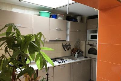 Apartament cu 4 camere decomandat în Central - 1