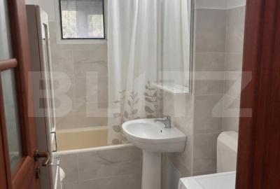 Apartament cu 3 camere decomandat, mobilat în Florilor