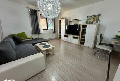 Casă cu 4 camere cu Canalizare în Central - 1