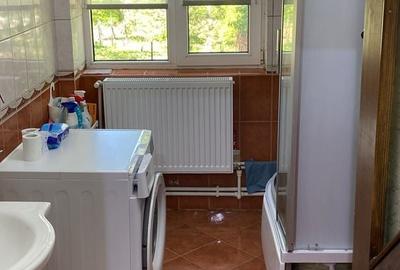 Apartament cu 3 camere decomandat în Deveselu - 1
