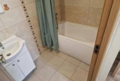Apartament cu 2 camere semidecomandat în Mărăței