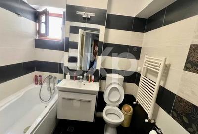 Apartament cu 3 camere decomandat în Capitol