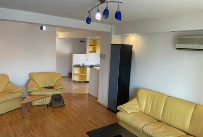 Apartament cu 4 camere decomandat, mobilat în Central - 1