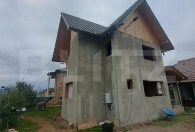 Casă cu 3 camere cu Teren 499 Mp în Central - 1
