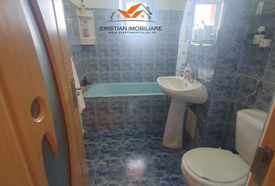 Apartament cu 3 camere decomandat în Ampoi 3 - 5
