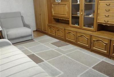 Apartament cu 2 camere decomandat în Podu Roș