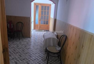 Casă cu 4 camere cu Teren 568 Mp în Valea Rosie