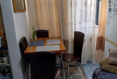 Apartament cu 3 camere semidecomandat în Central - 2