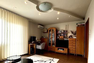 Apartament cu 3 camere decomandat în Terezian - 4
