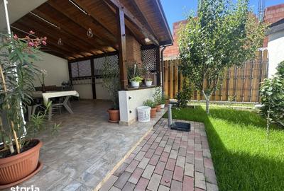 Casă cu 3 camere cu Teren 200 Mp în Central