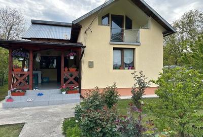 Casă cu Teren 672 Mp în Central